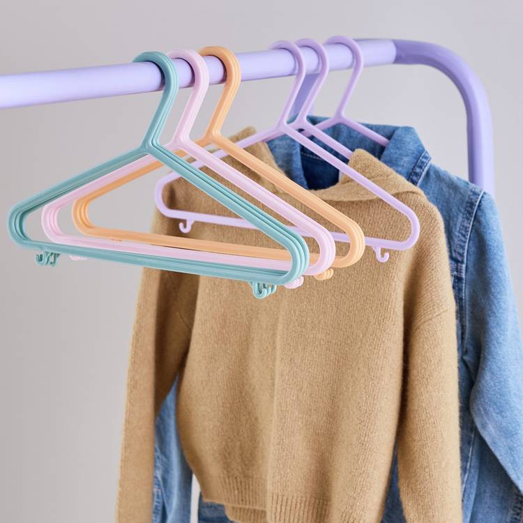 Argos Home Pack of 12 Kids Plastic Hangers 0