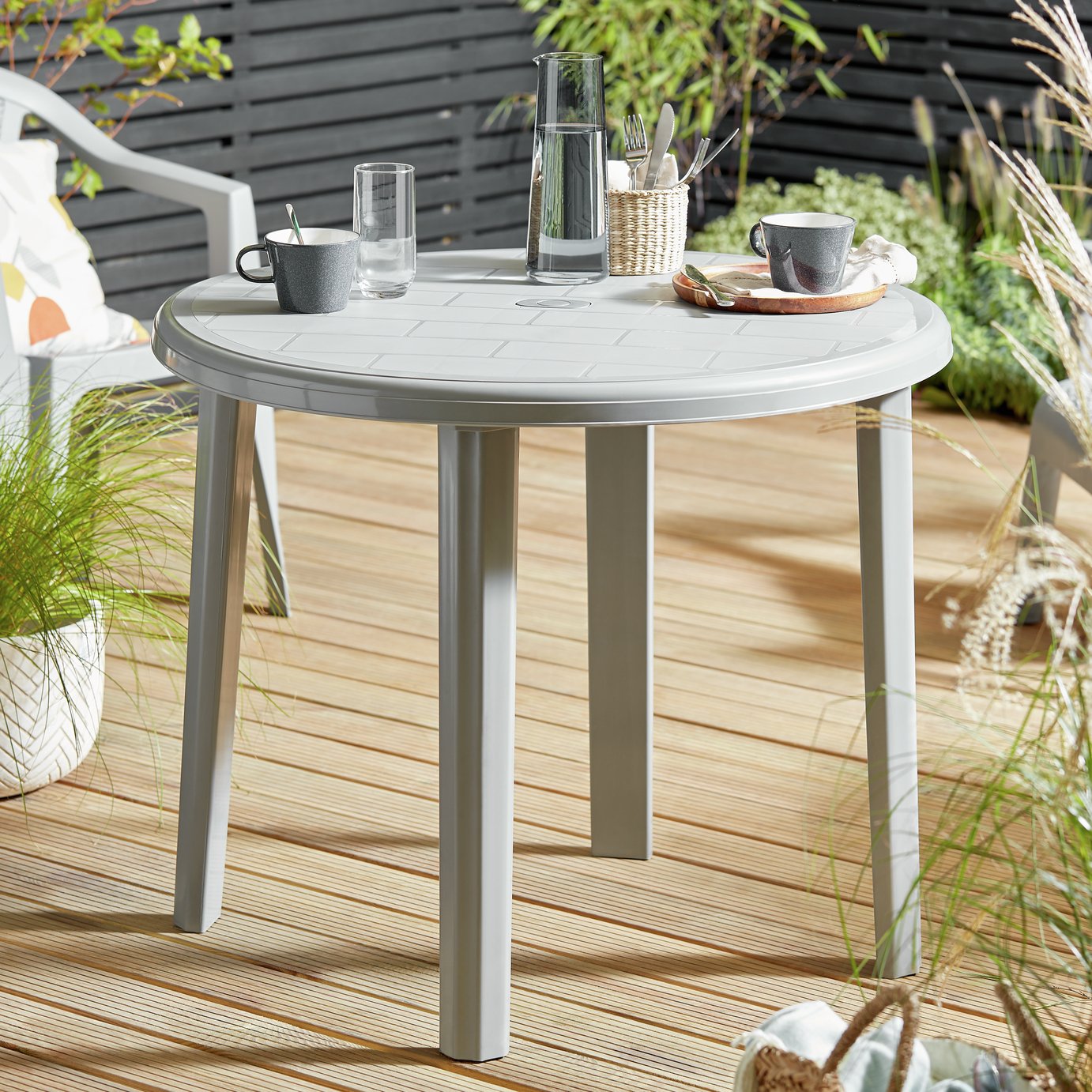 Argos Home Round 4 Seater Garden Table Review