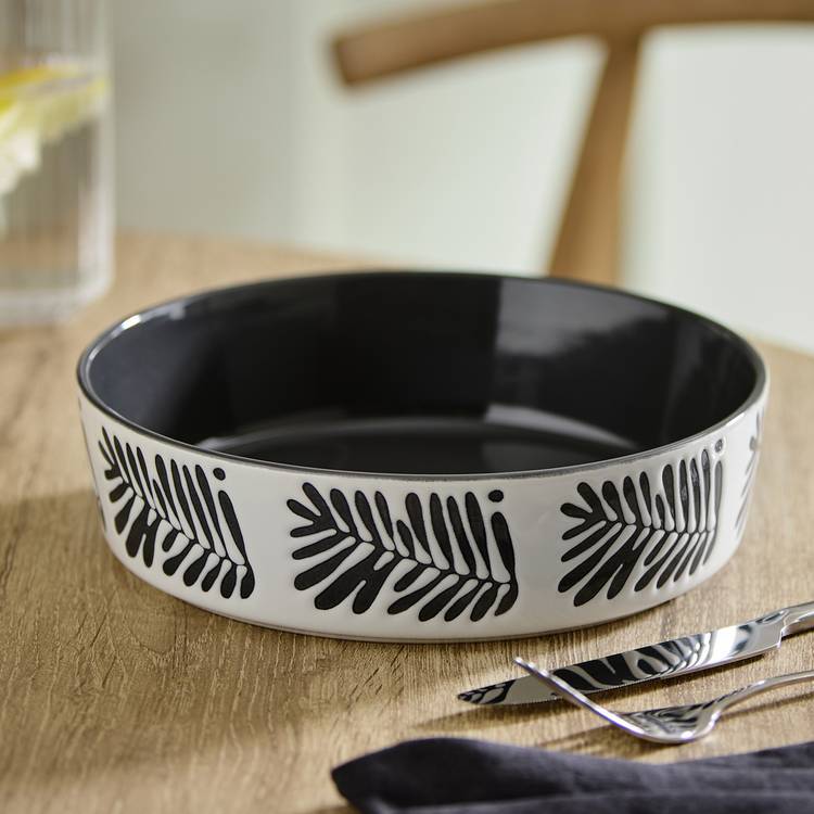 Habitat Leaf 4 Piece Stoneware Pasta Bowls - Black & White 0