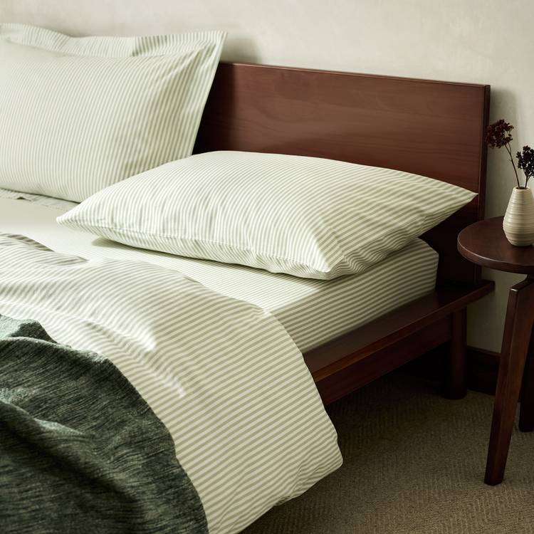 Habitat Green Stripe Printed Fitted Sheet - Single 0
