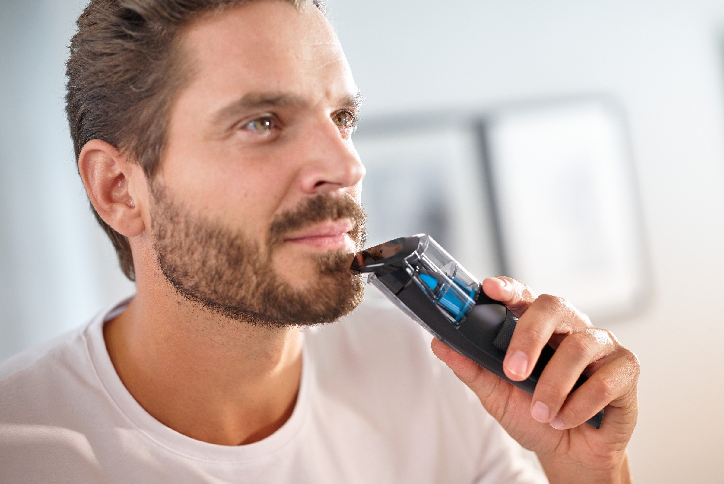 Philips Series 7000 Vacuum Stubble Beard Trimmer BT7202 Reviews