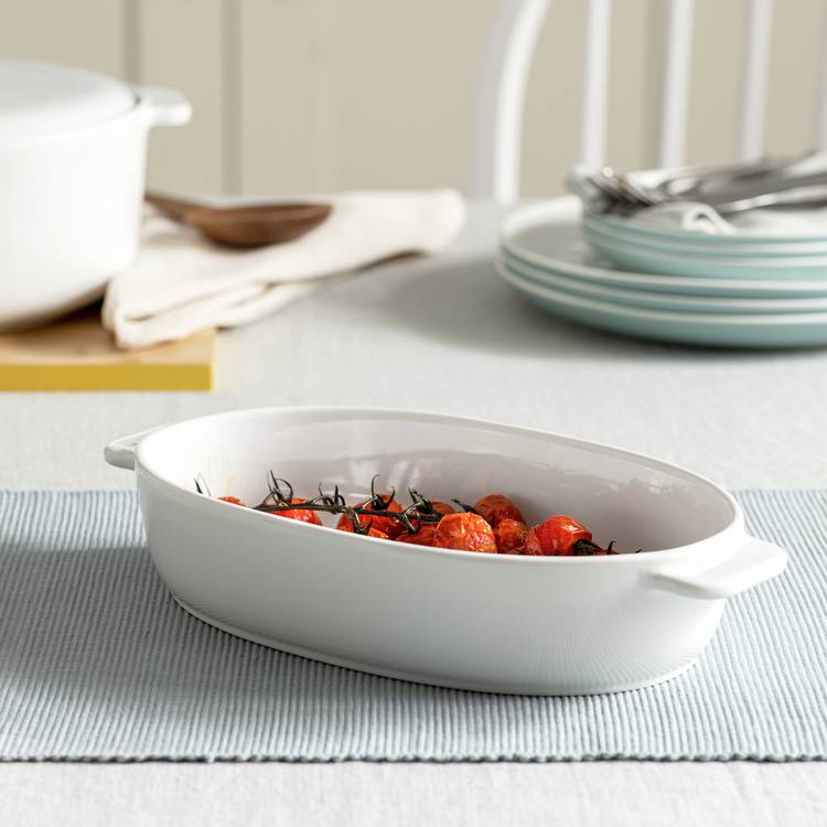 Habitat Riko Medium Ceramic Oval Roasting Dish 0