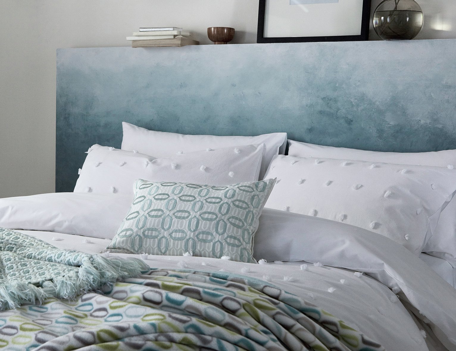 Helena Springfield White Woven Spot Bedding Set Review