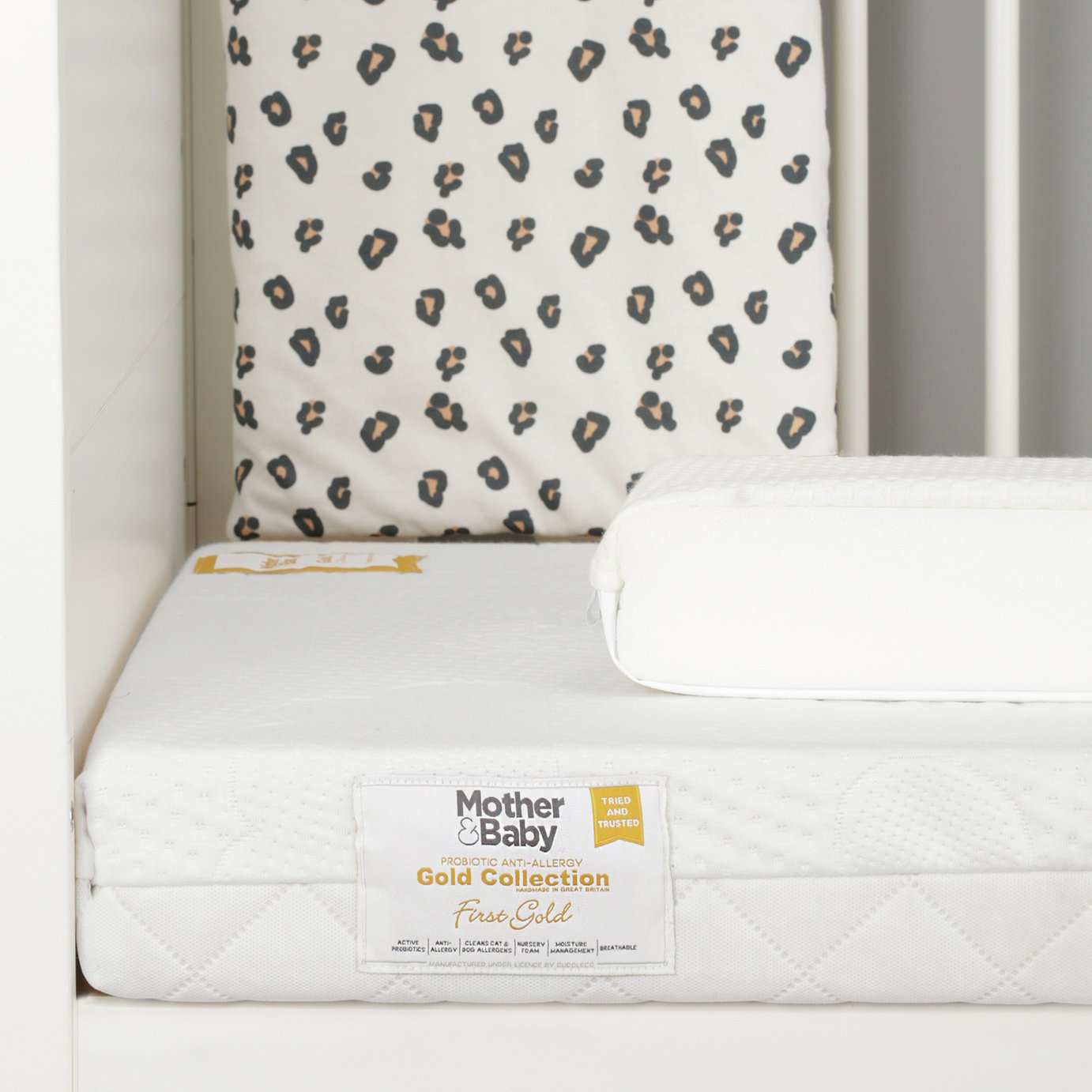 anti allergy cot bed mattress protector