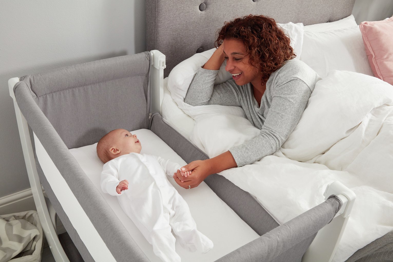 Shnuggle Air Bedside Crib Review