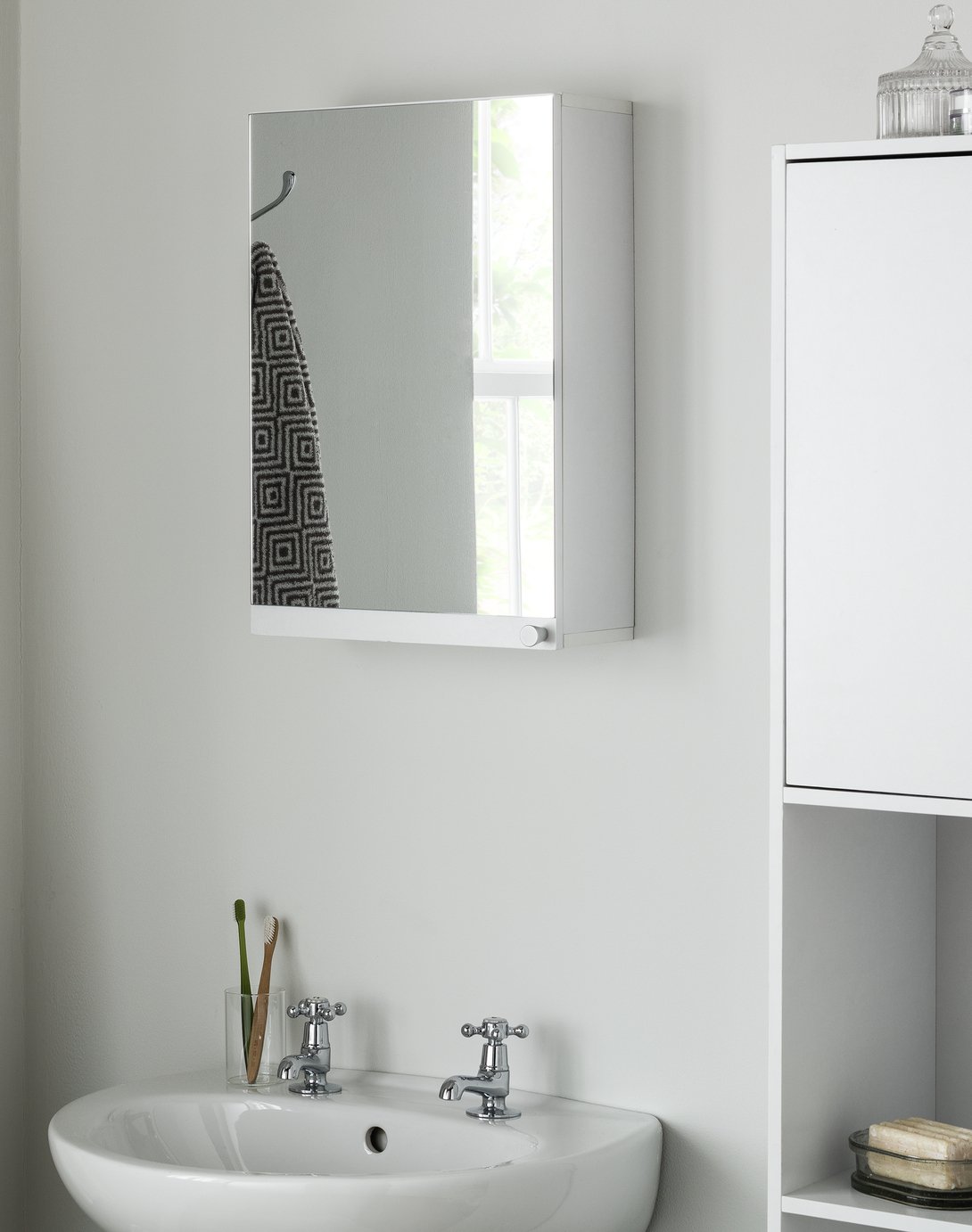 Argos Home Prime Single Mirrored Wall Cabinet Review