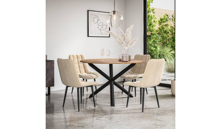 Furniture Online Malvern Nova Oak Table Dining Table & 4 Beige Chairs