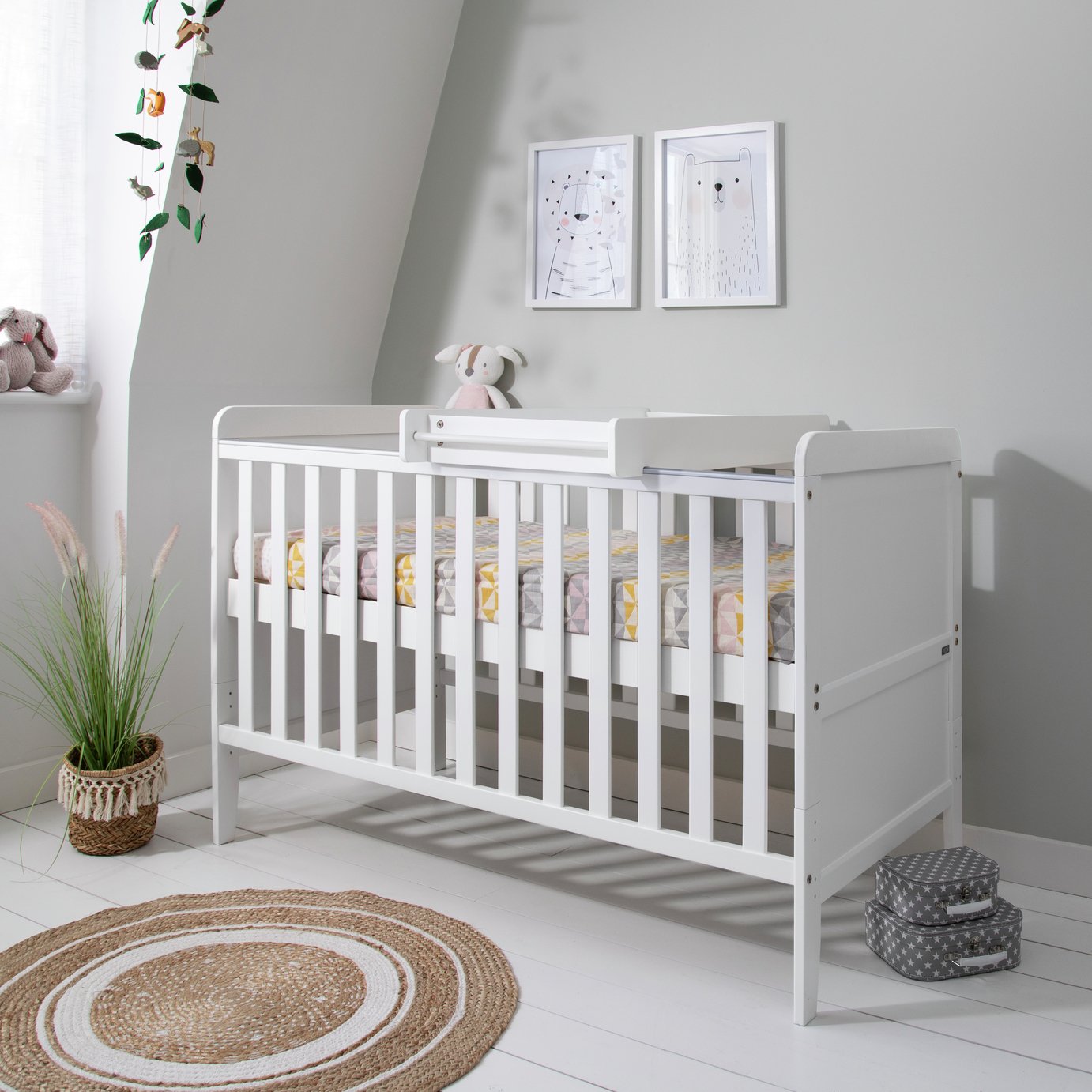 Tutti Bambini Rio Cot Bed With Top Changer & Mattress -White