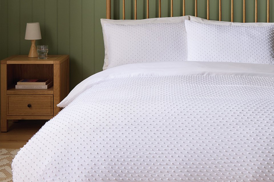 White Home Supersoft Swiss Dot bedding set.