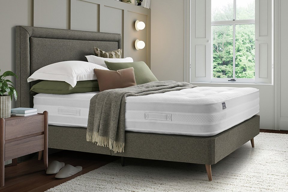 A bed with a single Silentnight Align 2000 double sided mattress.