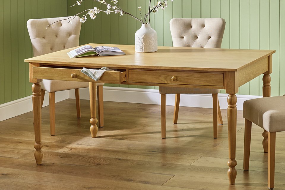 Argos Home Bess Solid Wood 6 Seater Dining Table - Oak.