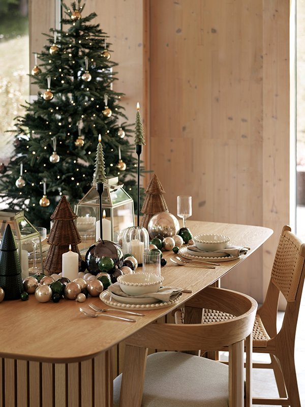 Xmas dining set up