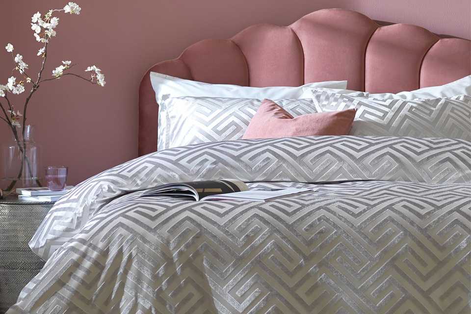 Velvet patterned bedding.