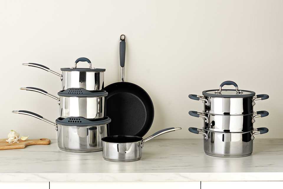 Stainless steel pan sets.
