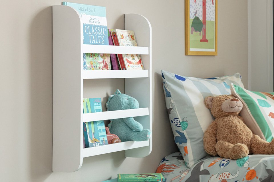 Habitat Kids Scandinavia Wall Mounted Mini Shelf - White.