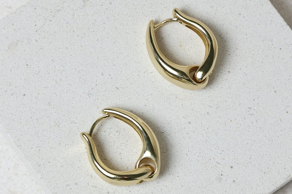 Jon Richard. Modern design, timeless standards.