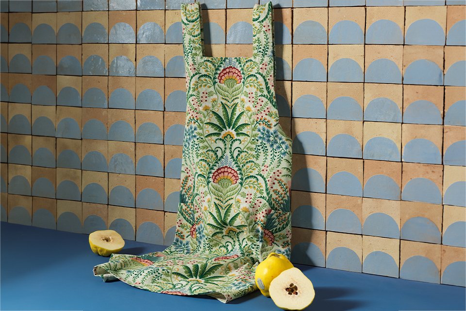 Floral printed green apron as a gift idea.