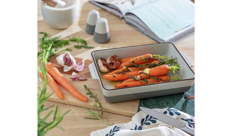 Habitat Speckle 29cm Medium Ceramic Roaster