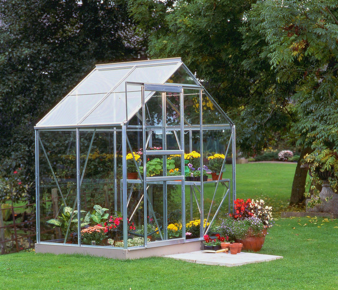 Halls Popular Glass 4 x 6ft Greenhouse with Base