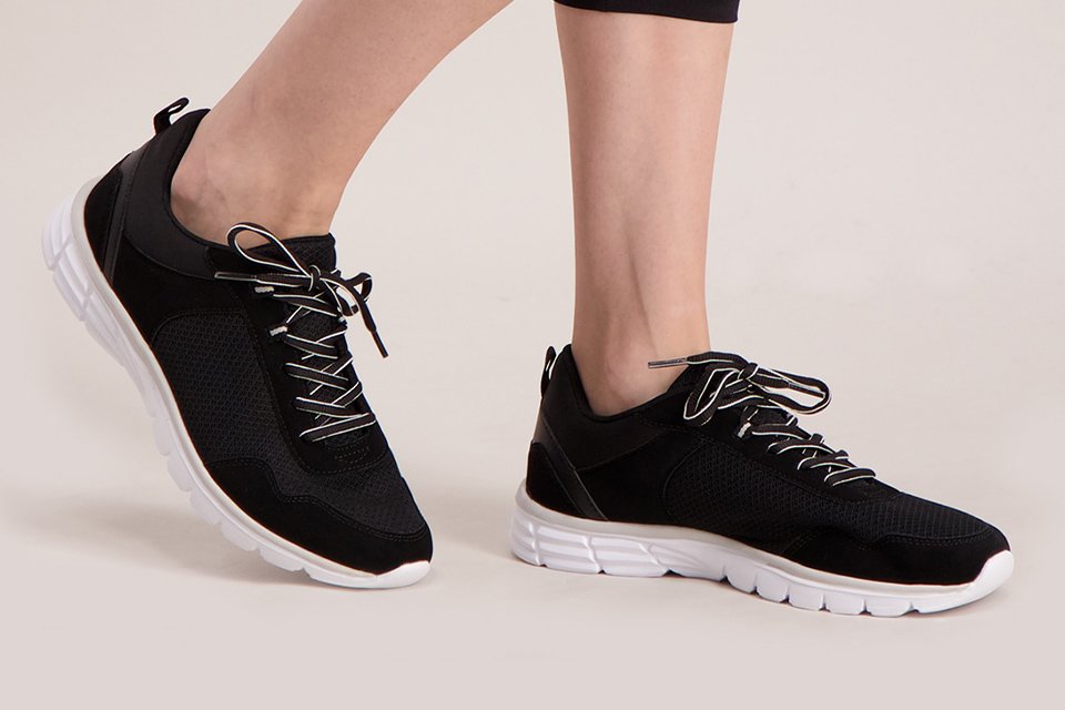 Gym wear. Exercise never looked so good.