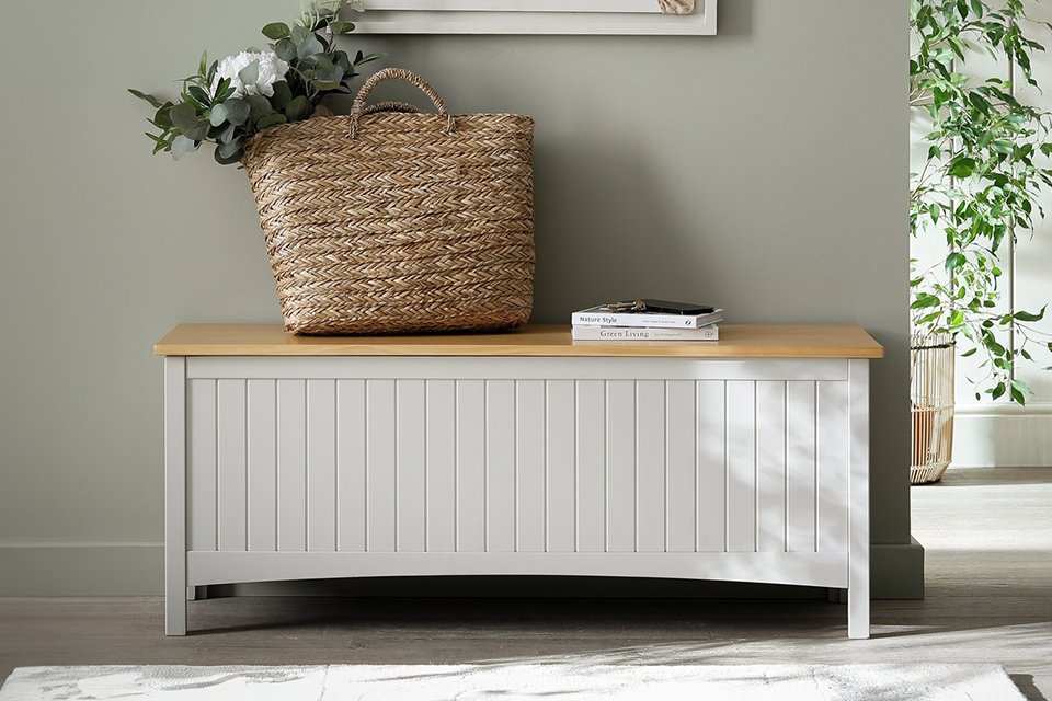 Habitat Bournemouth Storage Bench in white colour and pine finish top.