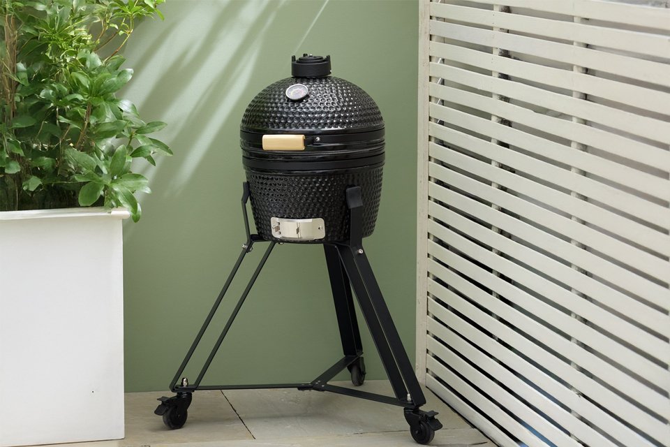 Habitat 16" Ceramic Kamado BBQ.