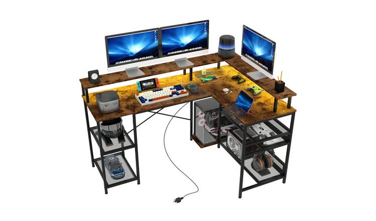 HOMCOM Corner Computer Desk with Power Outlets - Rustic Brown
