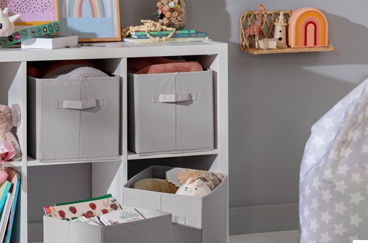 Kids Christmas gifts under £100. Includes play tents, bean bags and more.