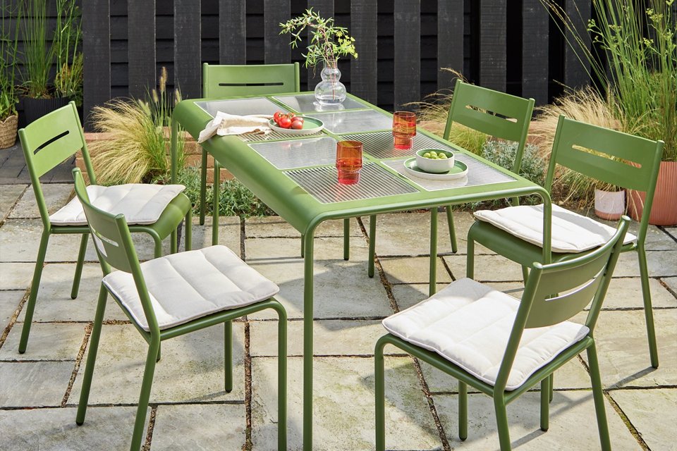 New in garden furniture. Elevate your outdoors.