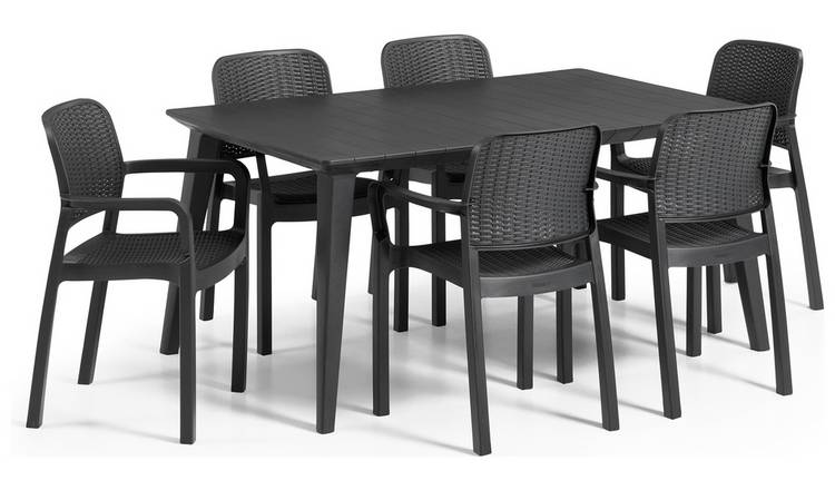 6 seater plastic garden deals table and chairs