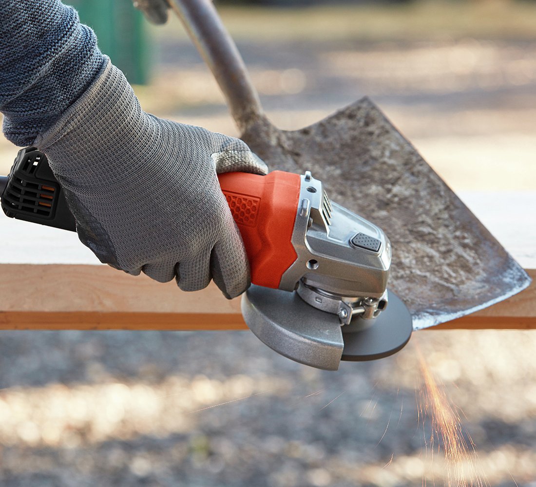 Black and Decker Angle Grinder With 5 Discs Reviews