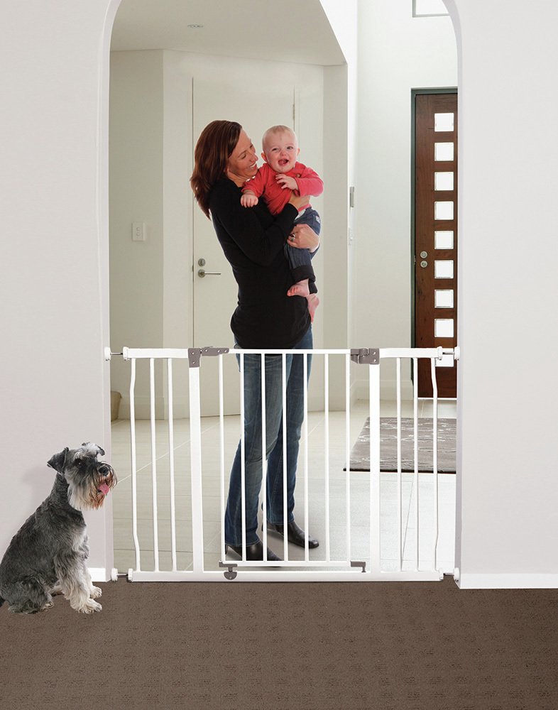 Dreambaby Liberty Xtra-Wide Hallway Gate (99-106cm)