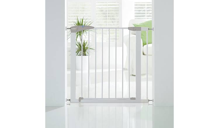 Wide baby hot sale gate argos