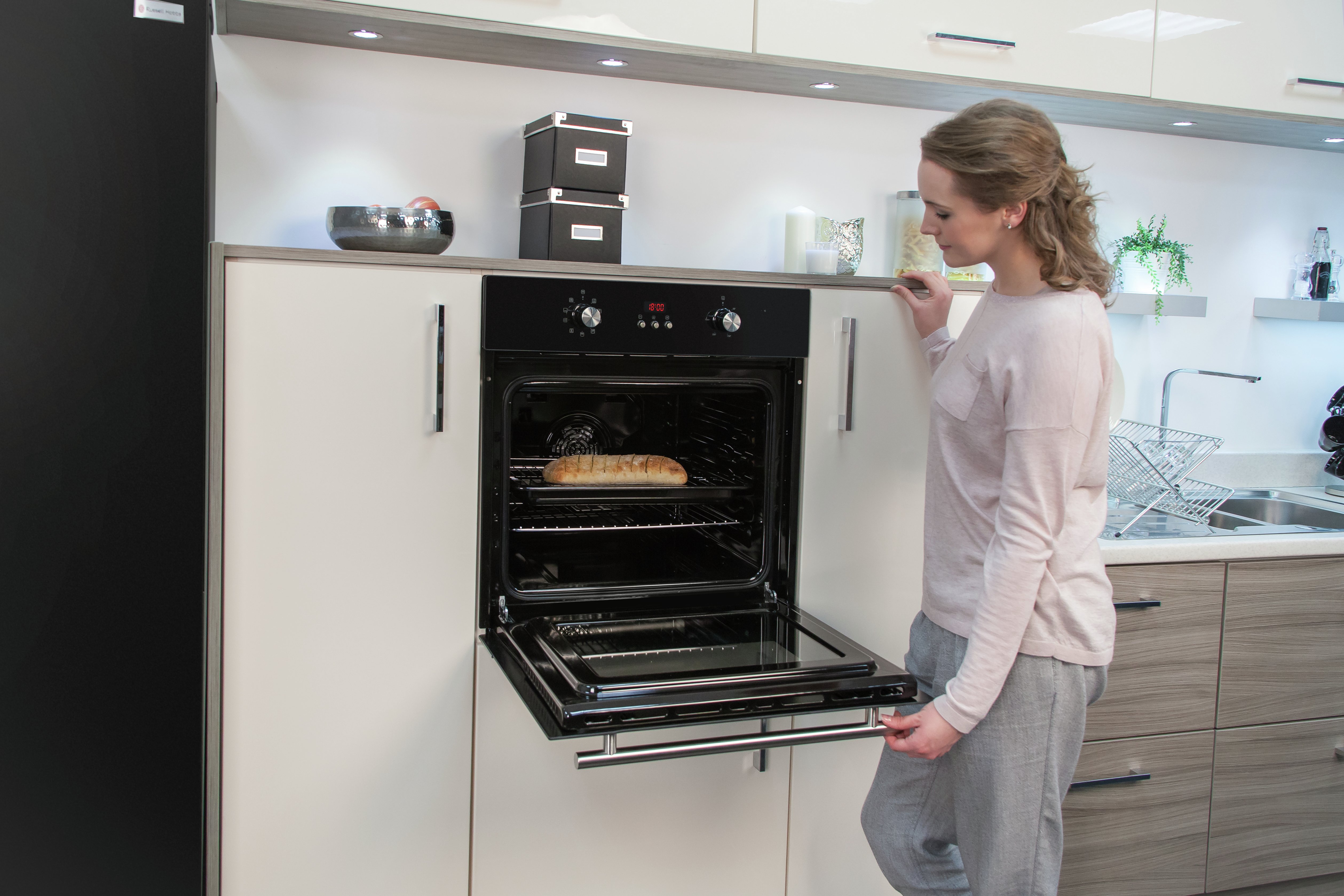 Russell Hobbs RHEO6501B Electric Oven Reviews