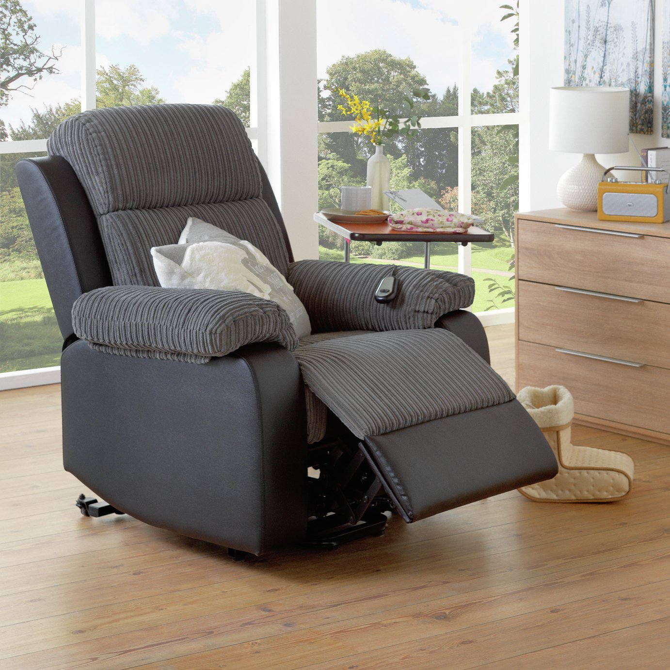 Argos Home Bradley Riser Recline Fabric Chair Review