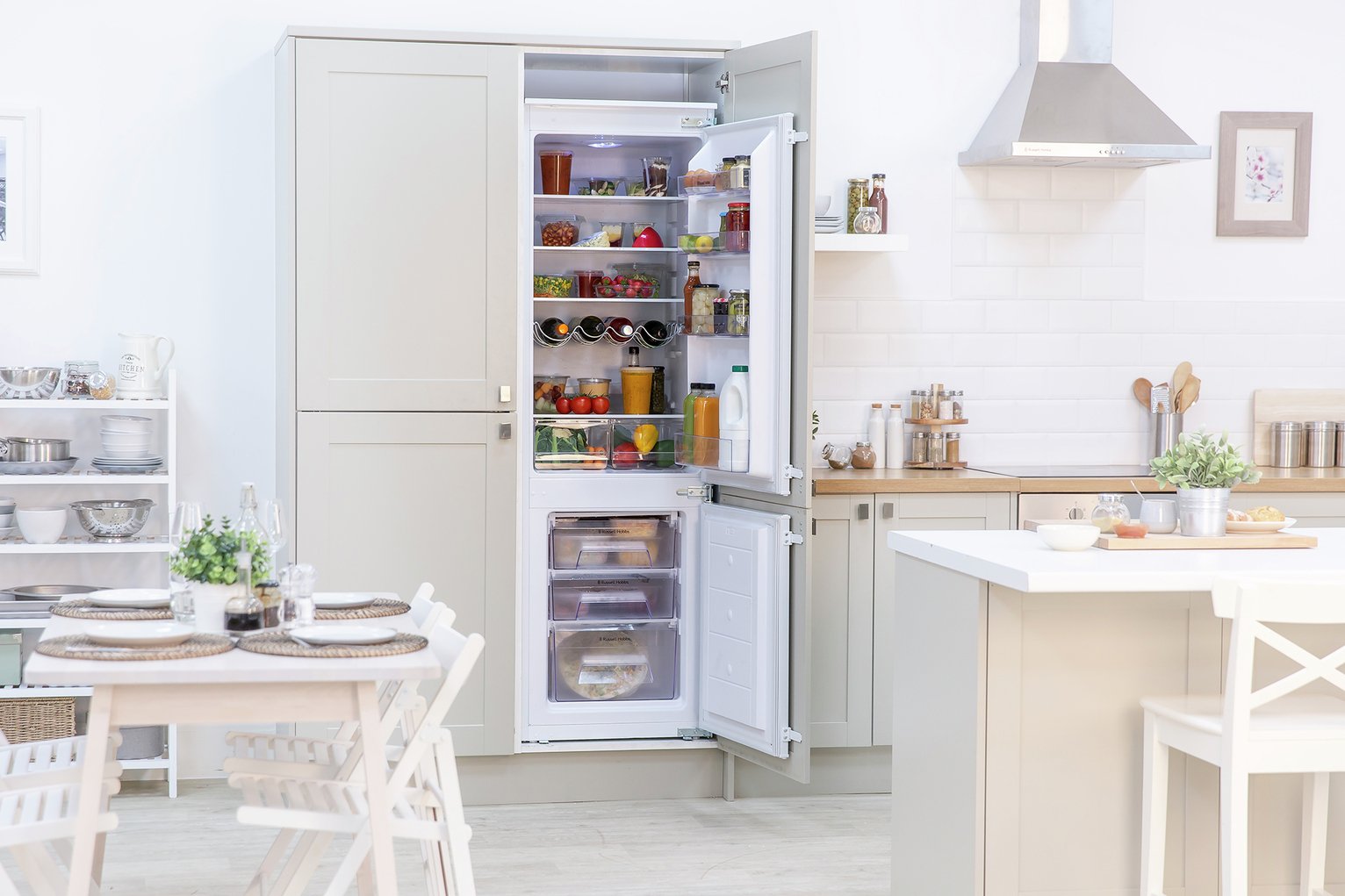 Russell Hobbs RHBI7030FF55177 Integrated Fridge Freezer. Reviews