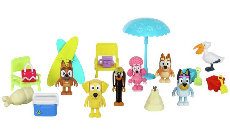 Bluey Beach Figures And Accessories Multipack Exclusive