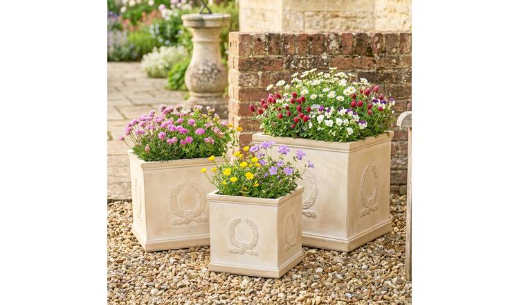 Dibor Set of 3 Fibre Clay Summer Outdoor Garden Planters - Beige