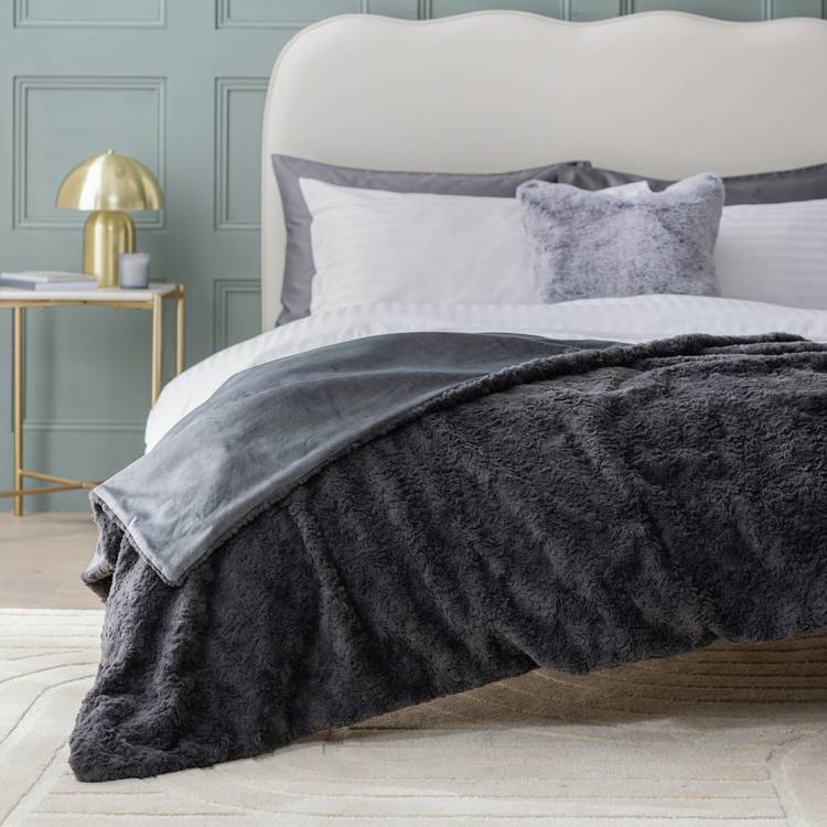 Habitat Faux Fur Textured Throw - Charcoal - 125x150cm 0