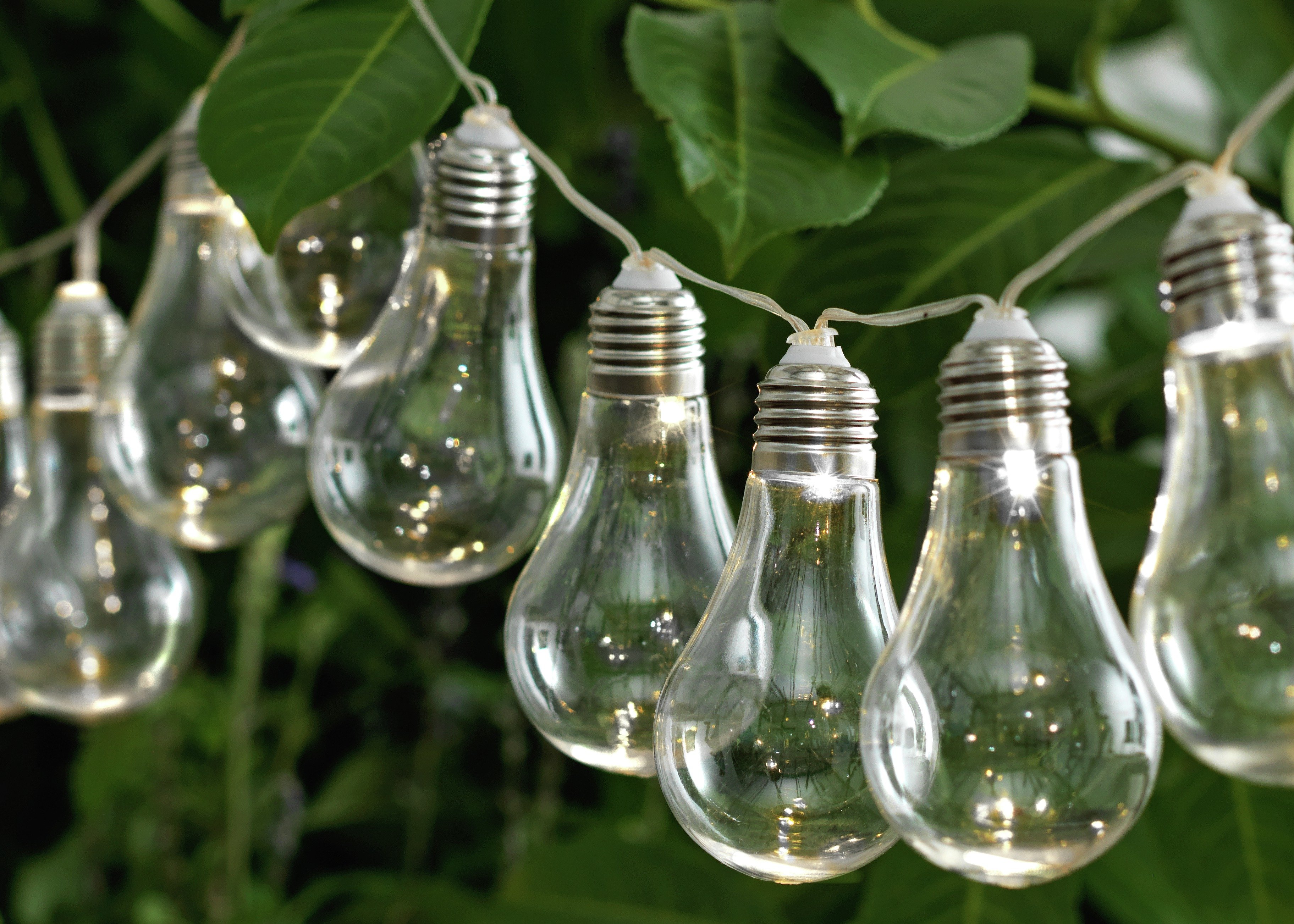 Argos Home Set of 20 Solar Powered Bulb String Lights -White (6041678 ...