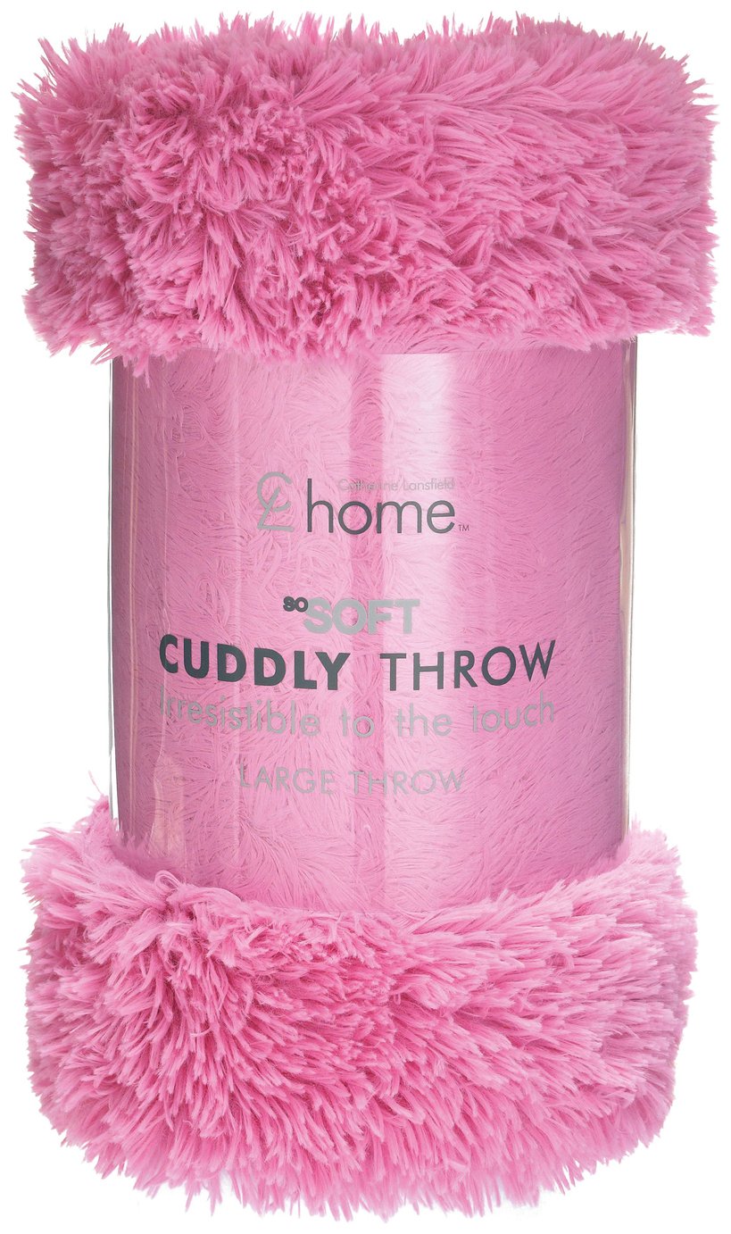Catherine Lansfield Cuddly Throw - Candy.