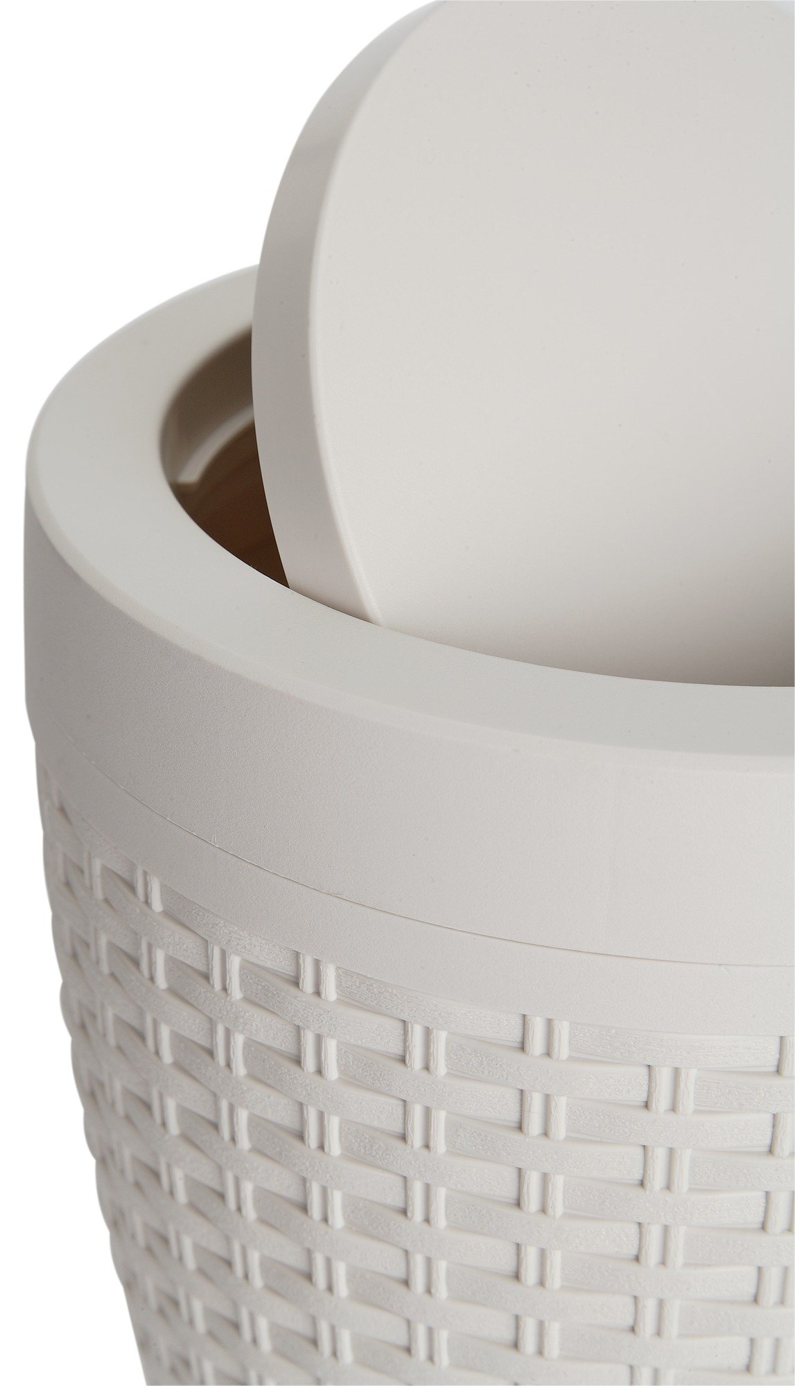 Addis 5 Litre Faux Rattan Swing Bin Reviews