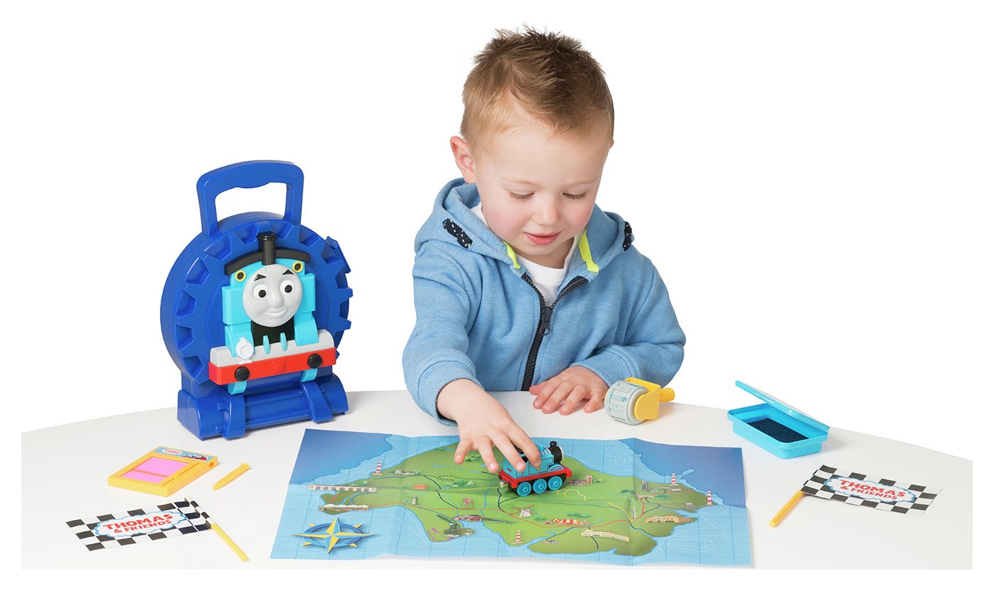 Thomas & Friends Station Master Case. Review - Review Toys