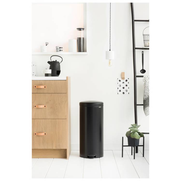 Brabantia 30L New  Icon Pedal Bin - Matt Black 0