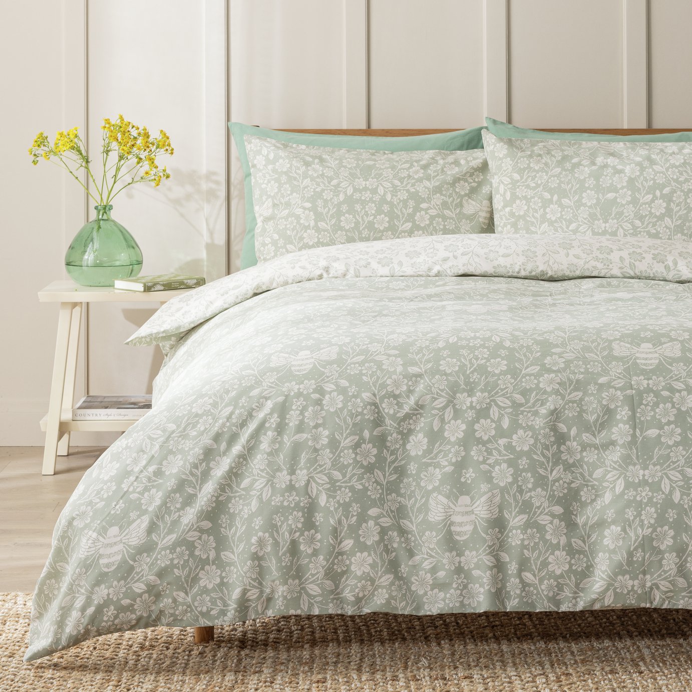 Image of Argos Home Argos Home Floral Bee Green Bedding Set - King size