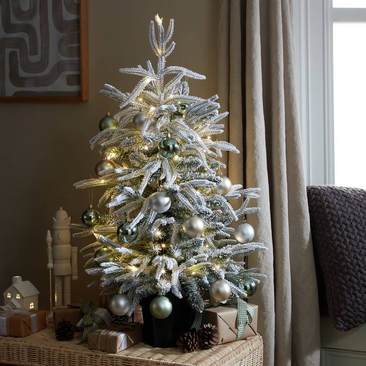 Habitat 3ft Snowy Small Christmas Tree 0