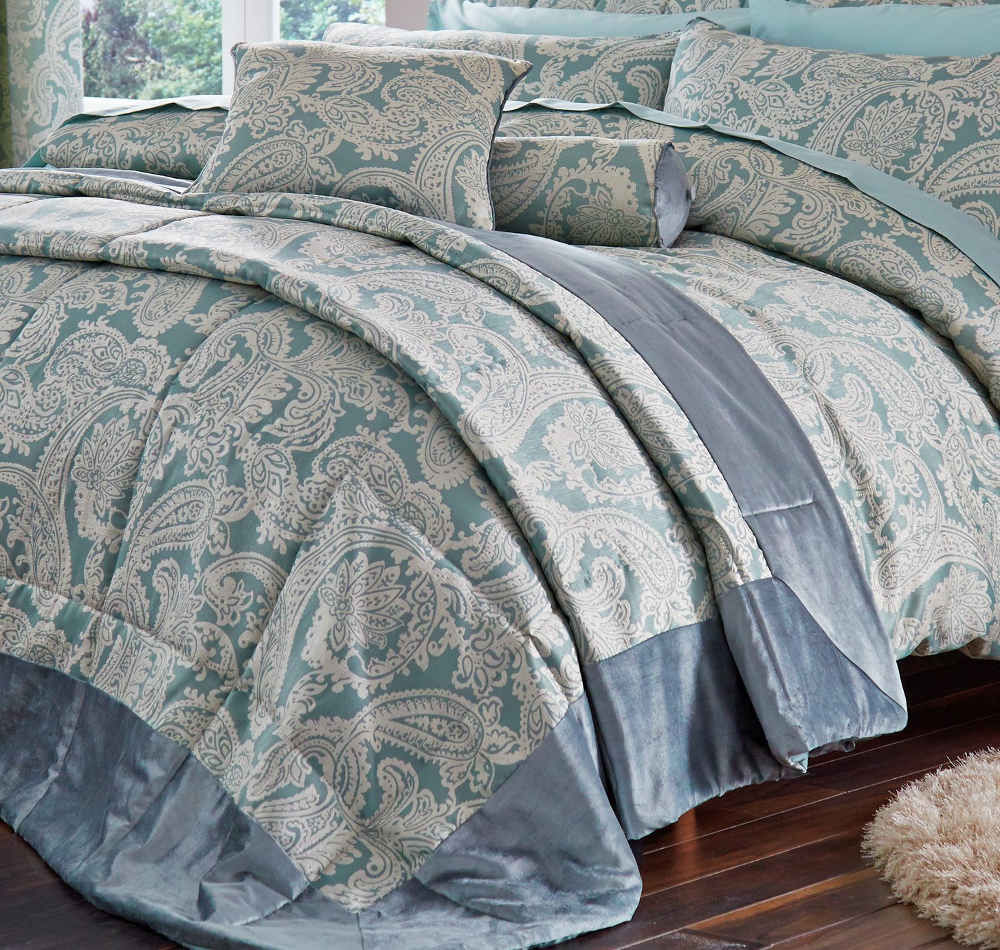 Catherine Lansfield Opulent Jacquard Bedspread - Duck Egg