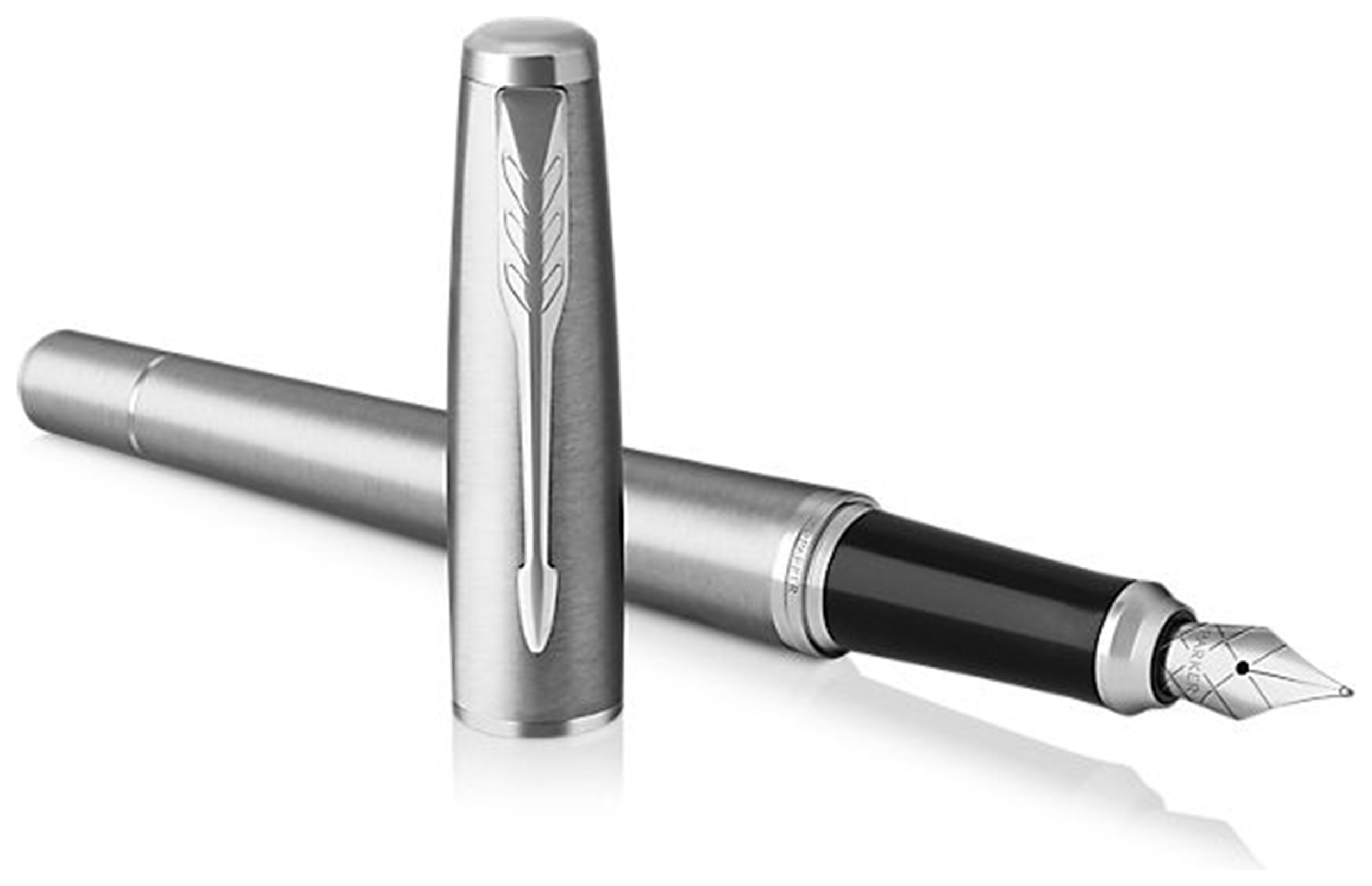 Parker Urban Metro Chrome Trim Fountain Pen in Giftbox