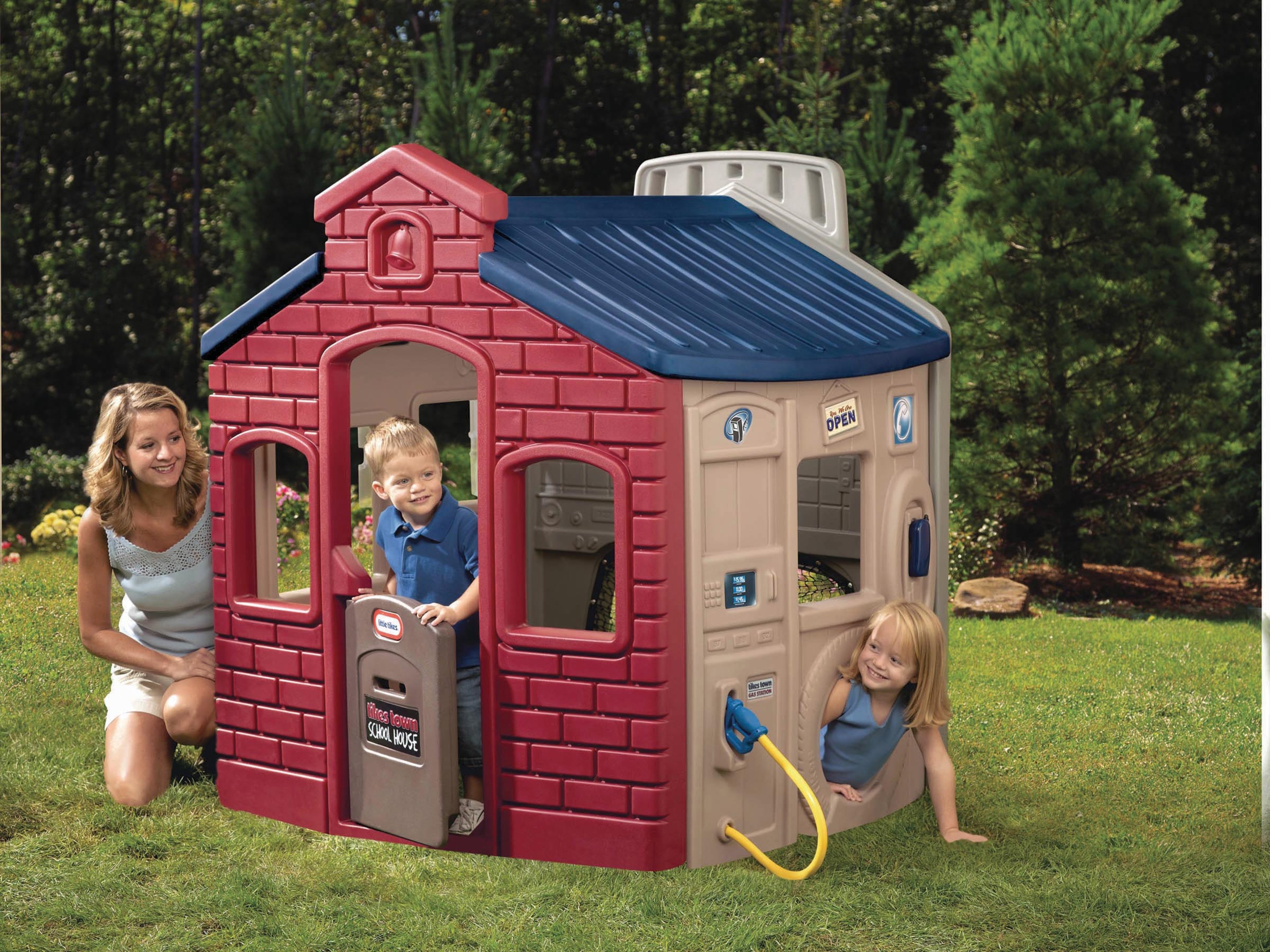 Little Tikes Town Earth Playhouse. review