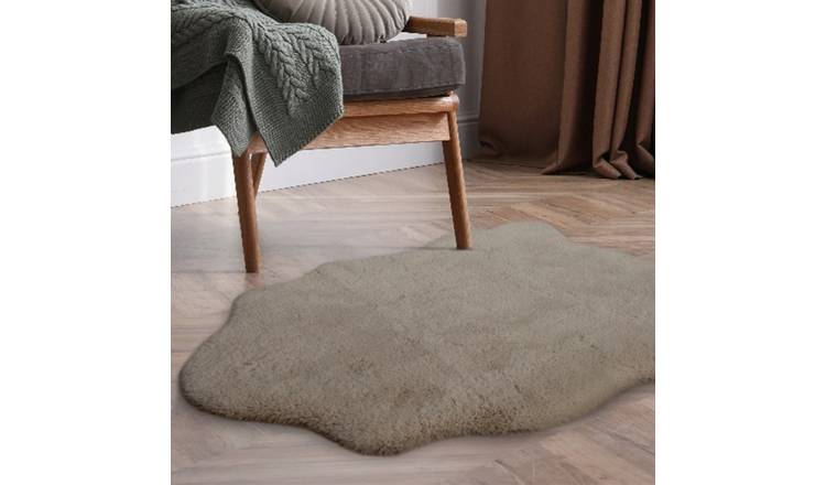 Mega Flooring Beige Shaggy Plain Rug - 105 x 140cm